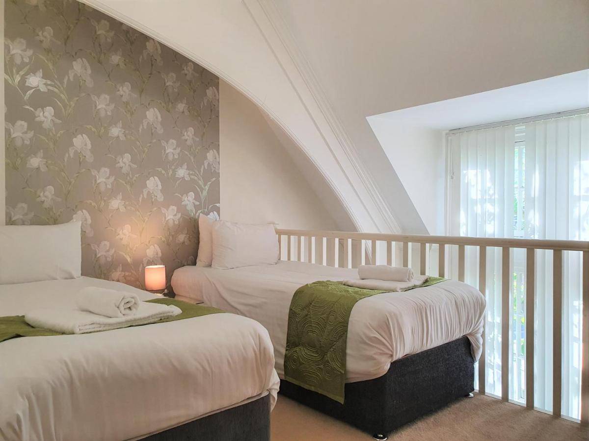 Central Apartments - Spacious 2 Beds Swindon Extérieur photo