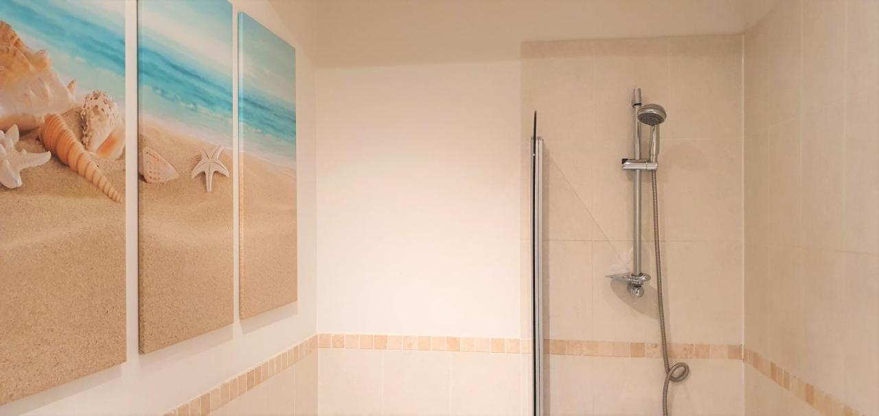Central Apartments - Spacious 2 Beds Swindon Extérieur photo