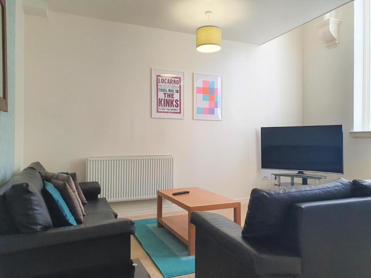 Central Apartments - Spacious 2 Beds Swindon Extérieur photo