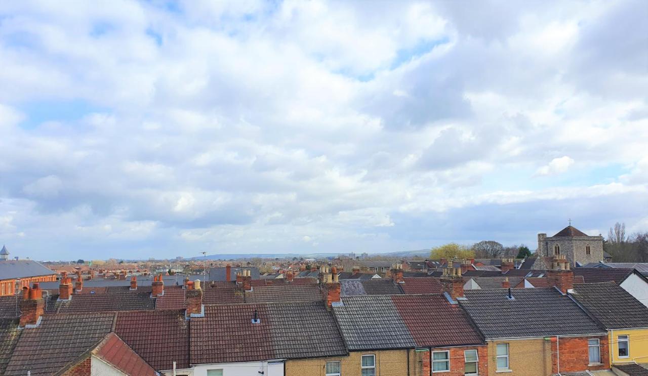 Central Apartments - Spacious 2 Beds Swindon Extérieur photo